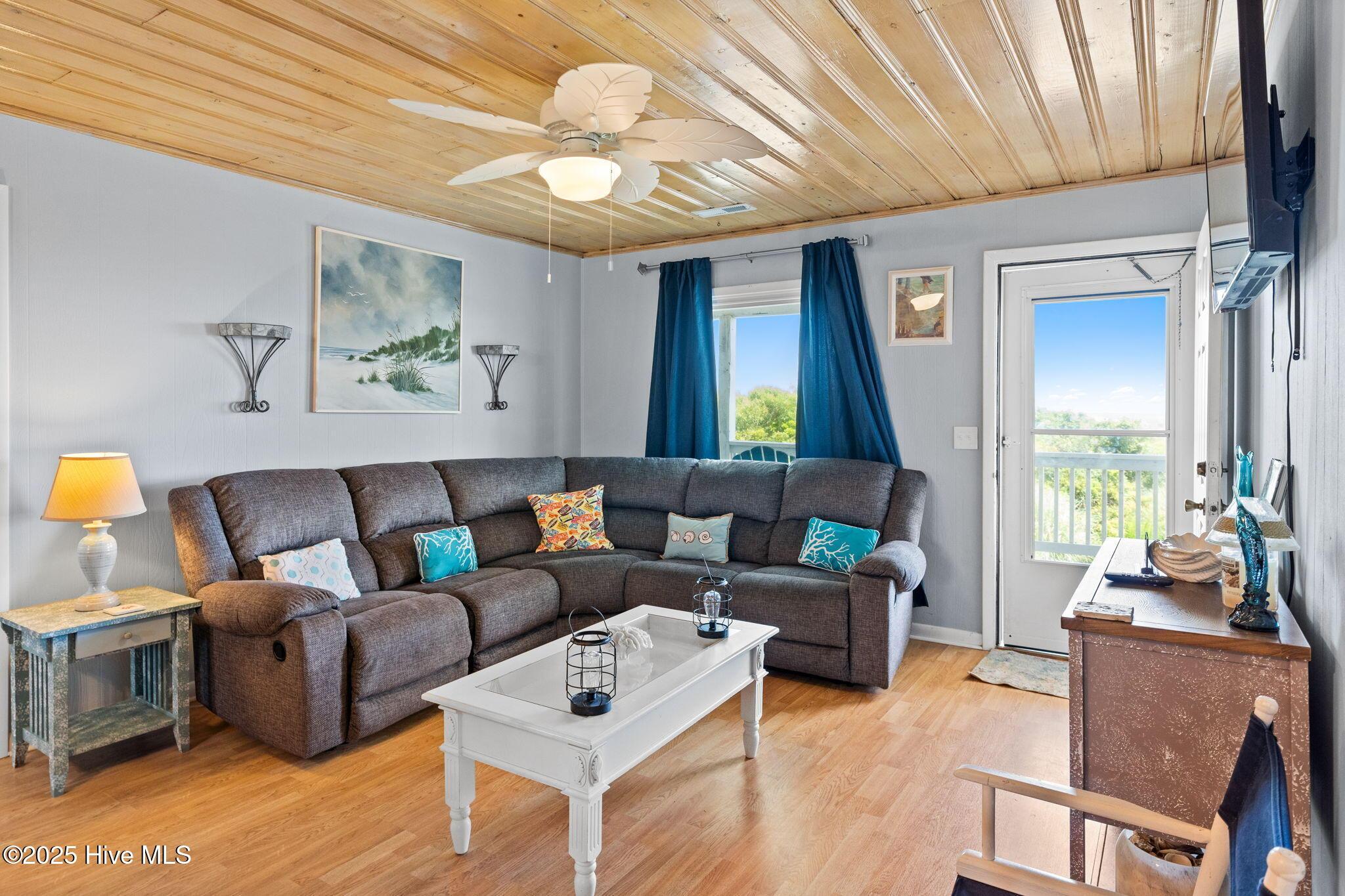 Image 4: 30-web-or-mls-CAMMediaLLC.com 203w-25