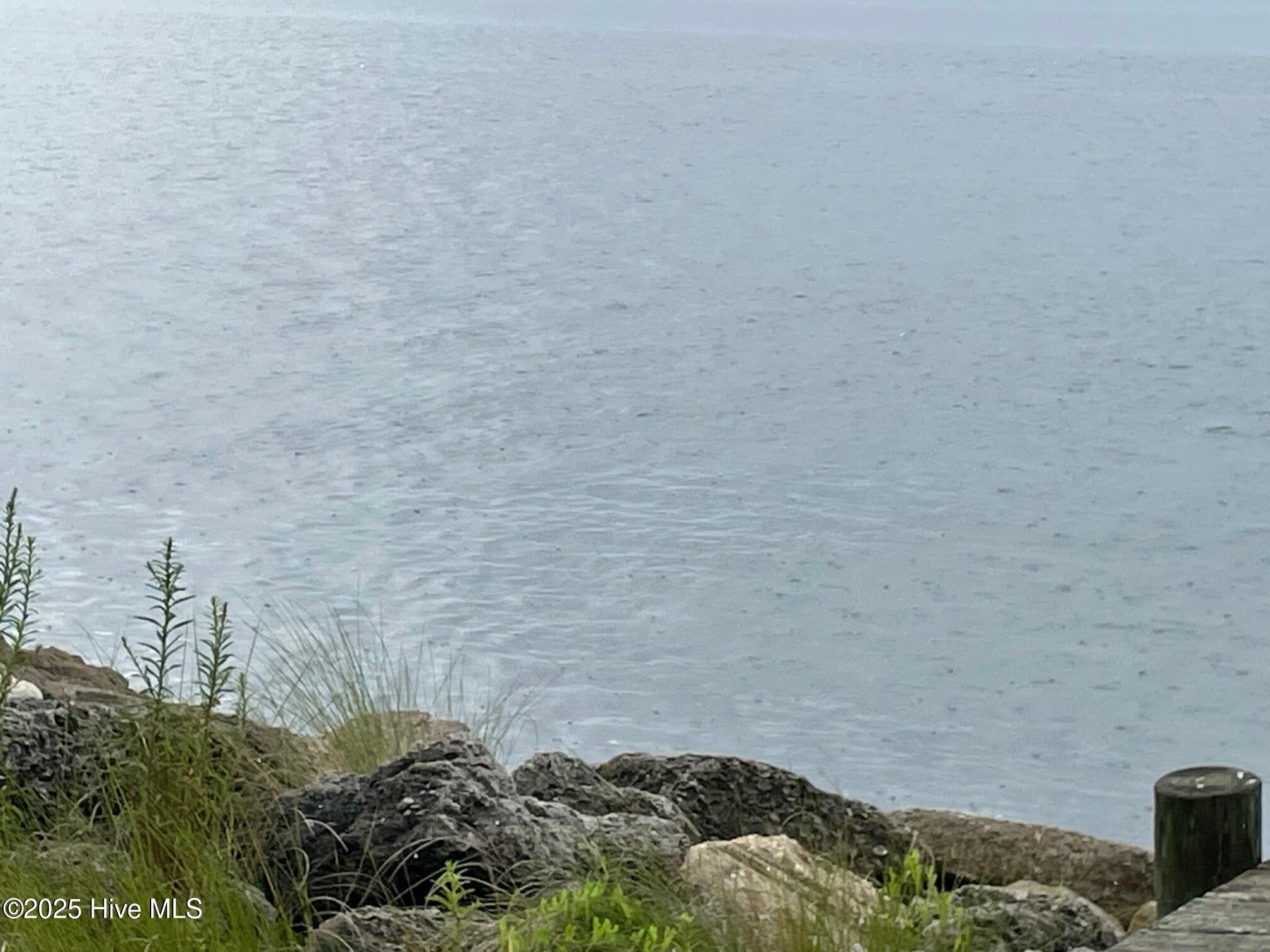Image 2: 620 Seashore Dr
