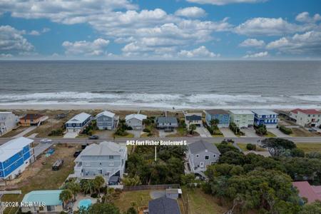 942 Fort Fisher Boulevard S