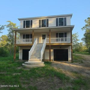 114 Bay Roads Lane