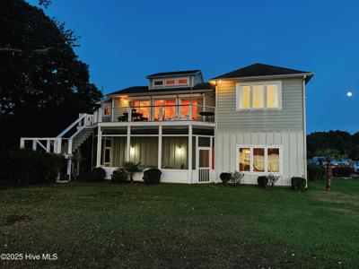 1317 Teachs Point Road