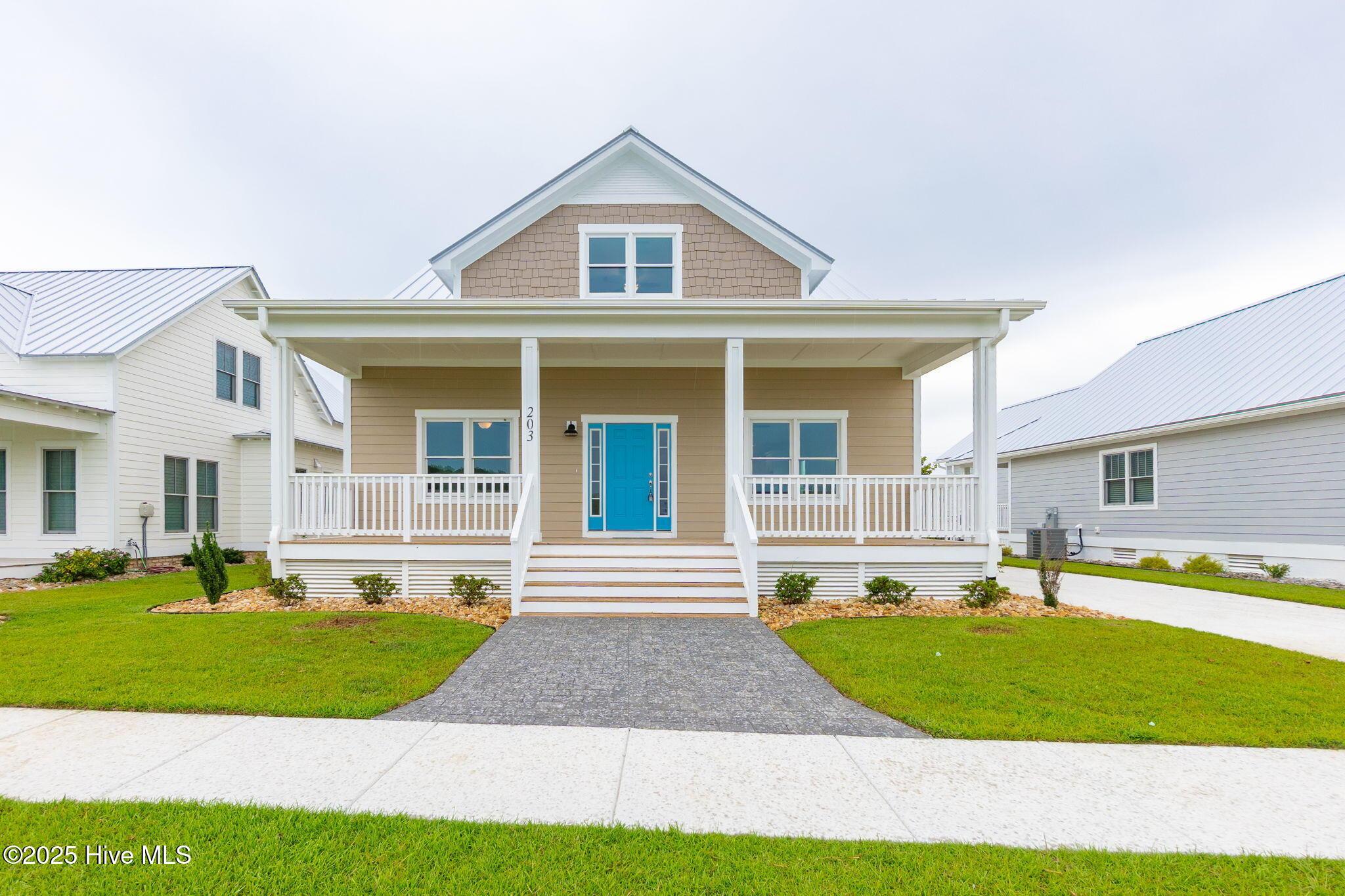 Image 1: 2-web-or-mls-cchadwick-visuals-203-villa