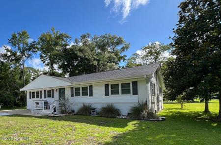 109 Yaupon Drive