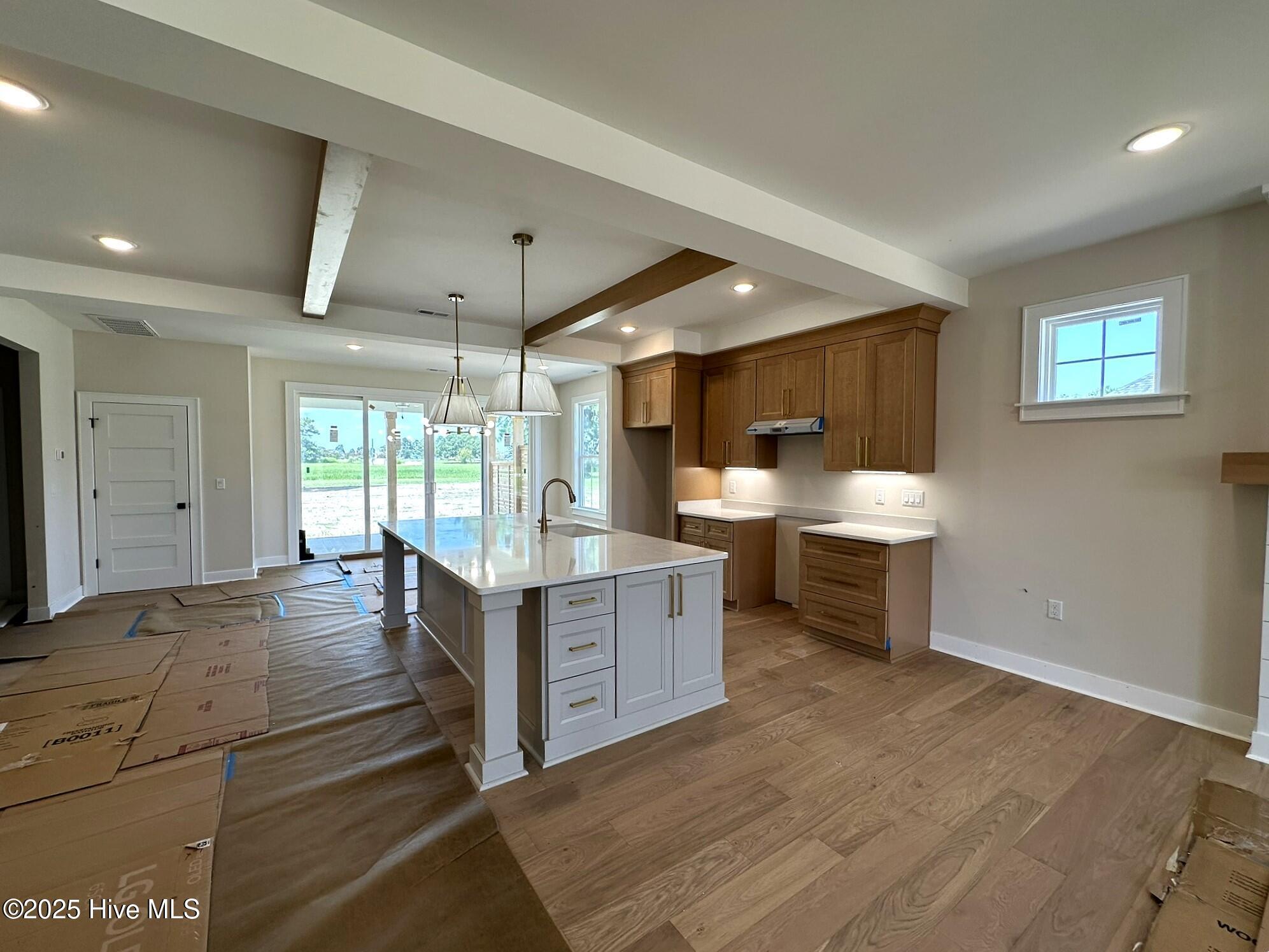 Image 2: Kitchen