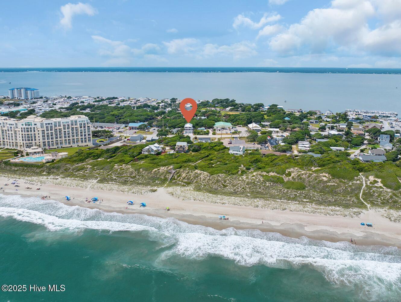 Image 3: Enjoy both ocean and sound views