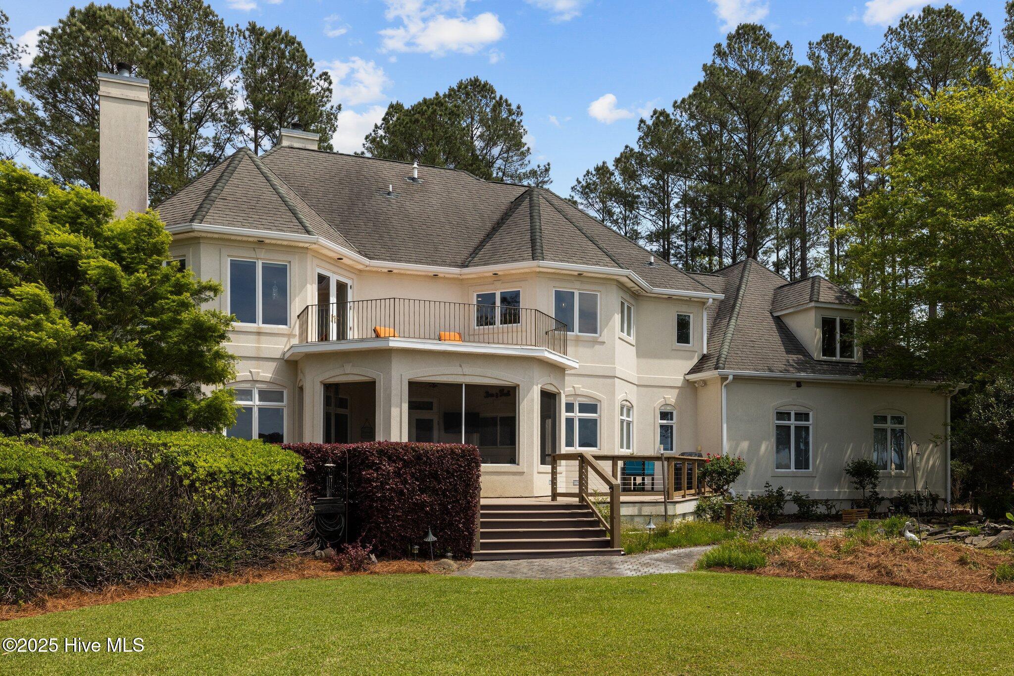 Image 4: Backyard
