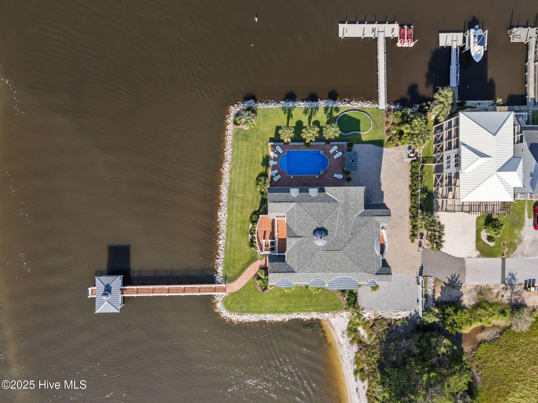 Image 4: 98 Laurinburg St
