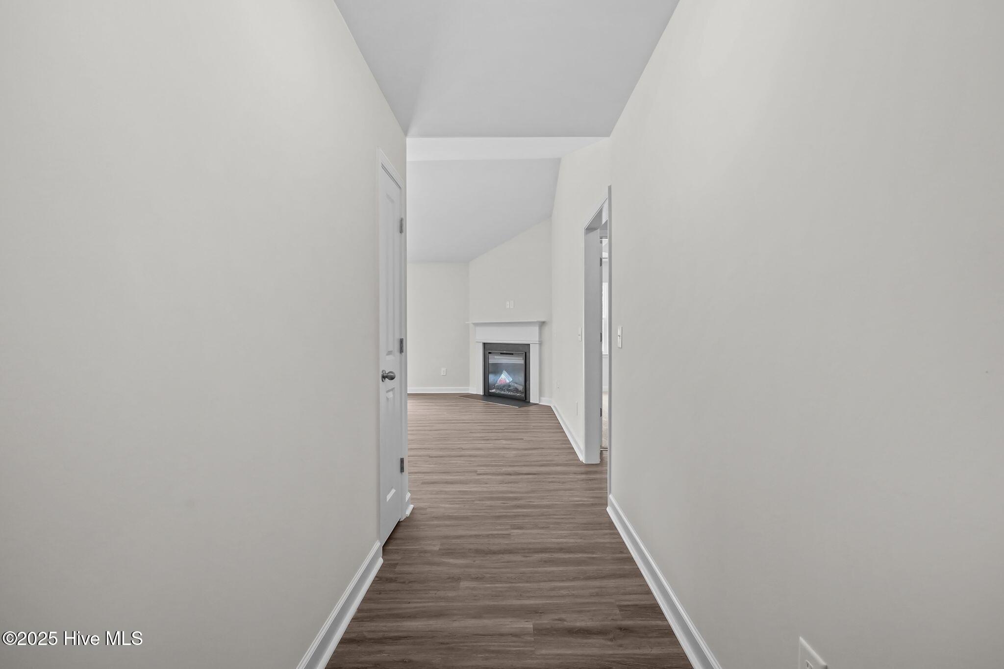 Image 4: 4-web-or-mls-165 Vista Cay Dr 003