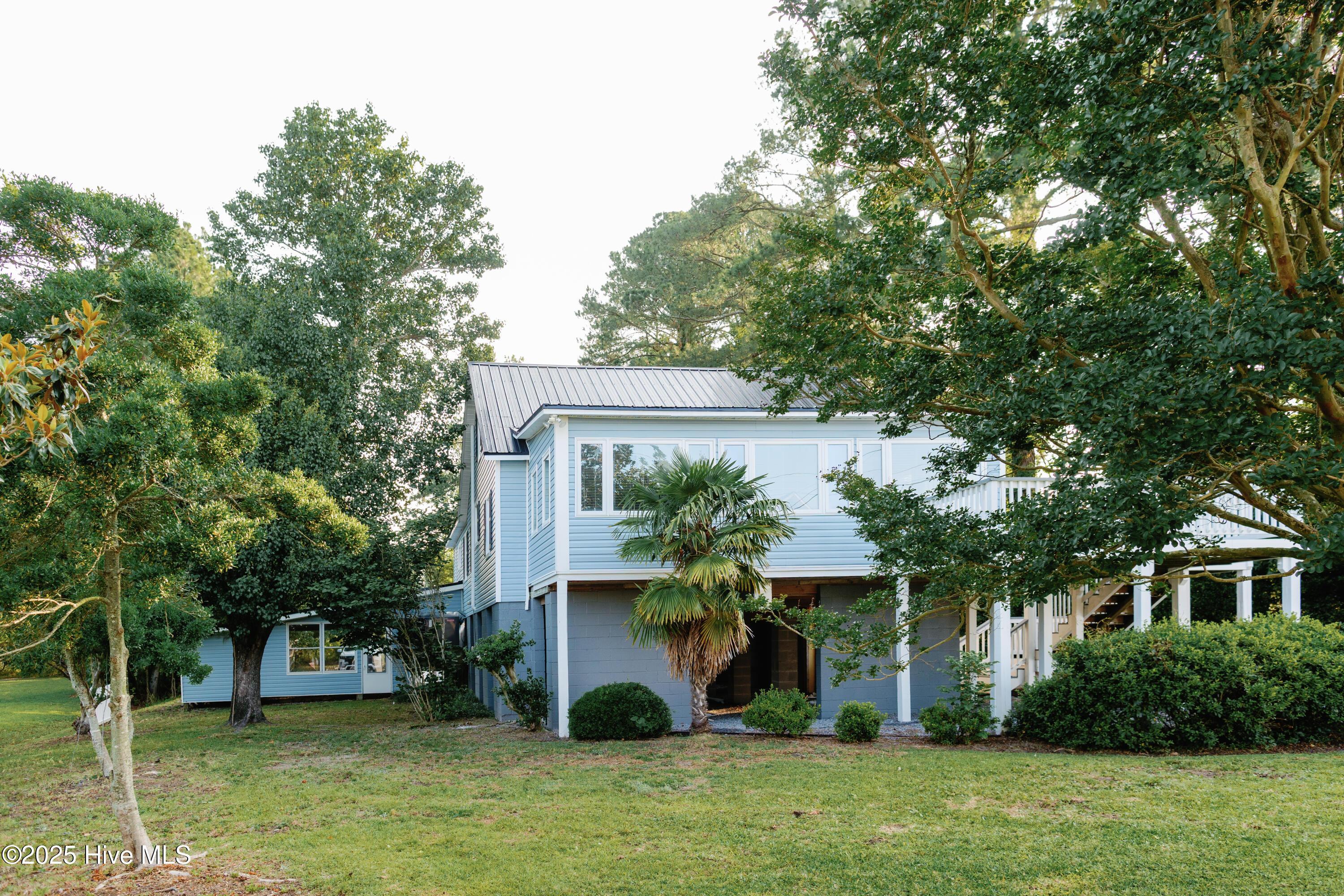 Image 2: 1498 Bayview Rd
