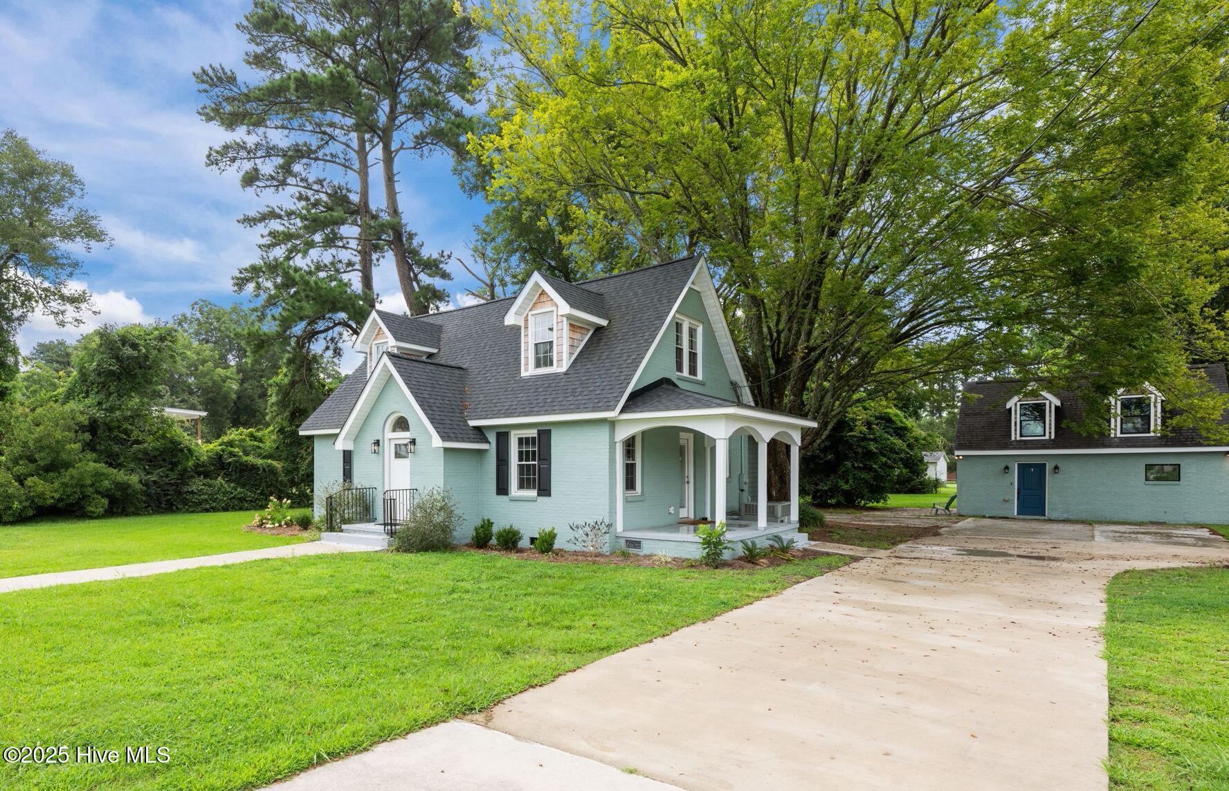 Image 2: 403 Main Street, Bayboro, NC 28515
