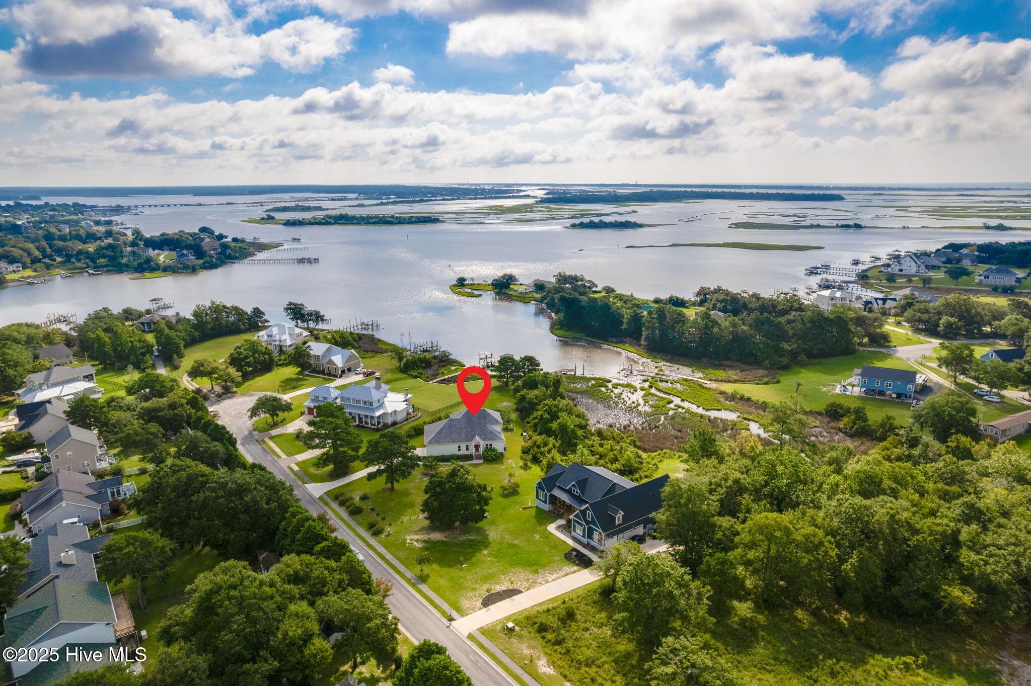 Image 1: Stunning Swansboro location