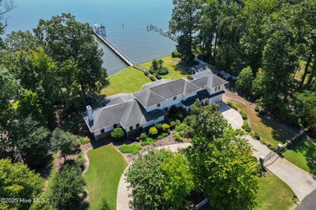 121 Nixons Beach Road
