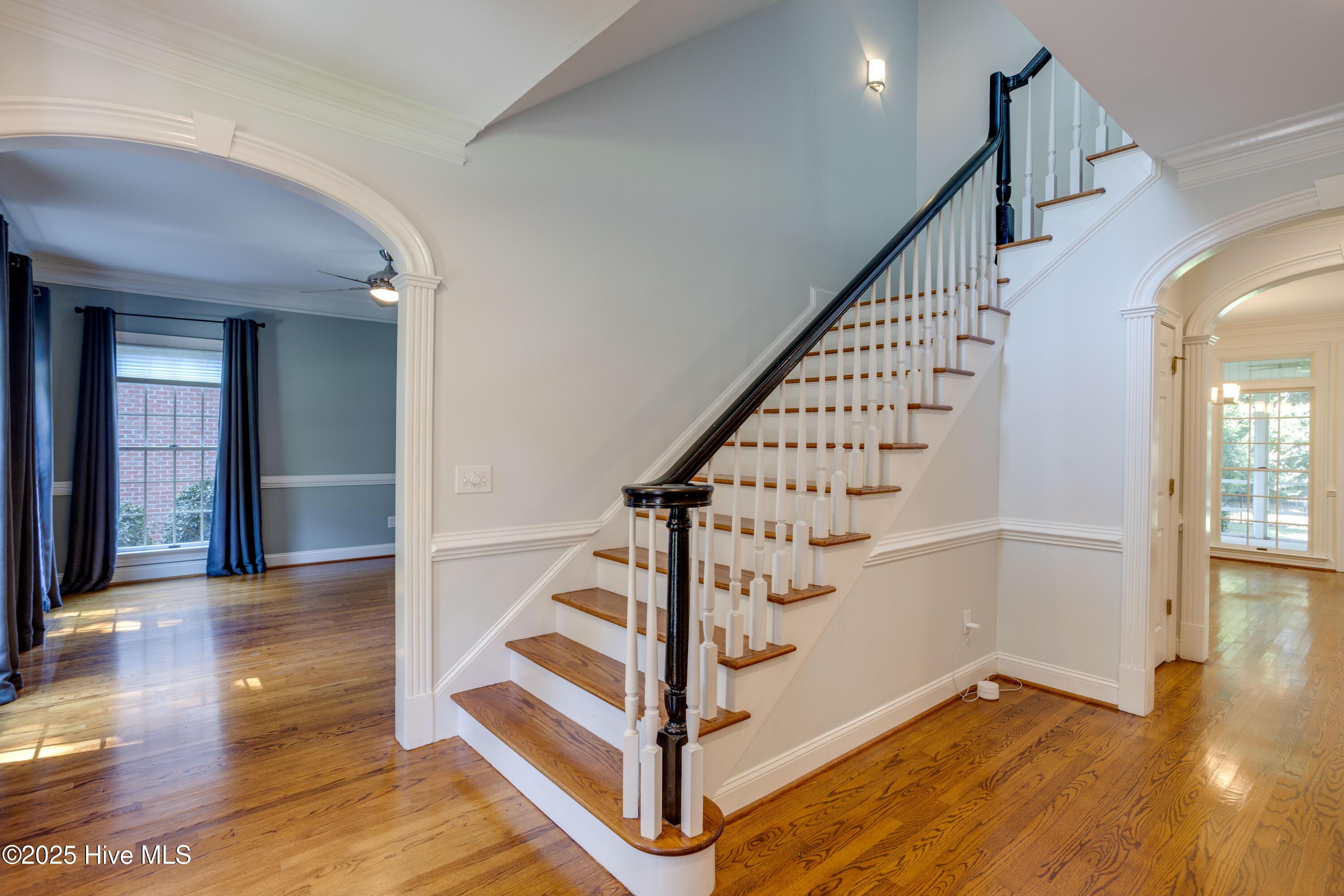 Image 3: Staircase to upper level