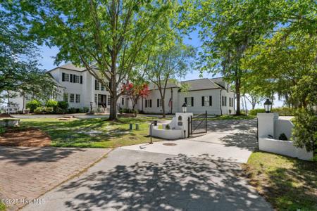 3023 River Lane