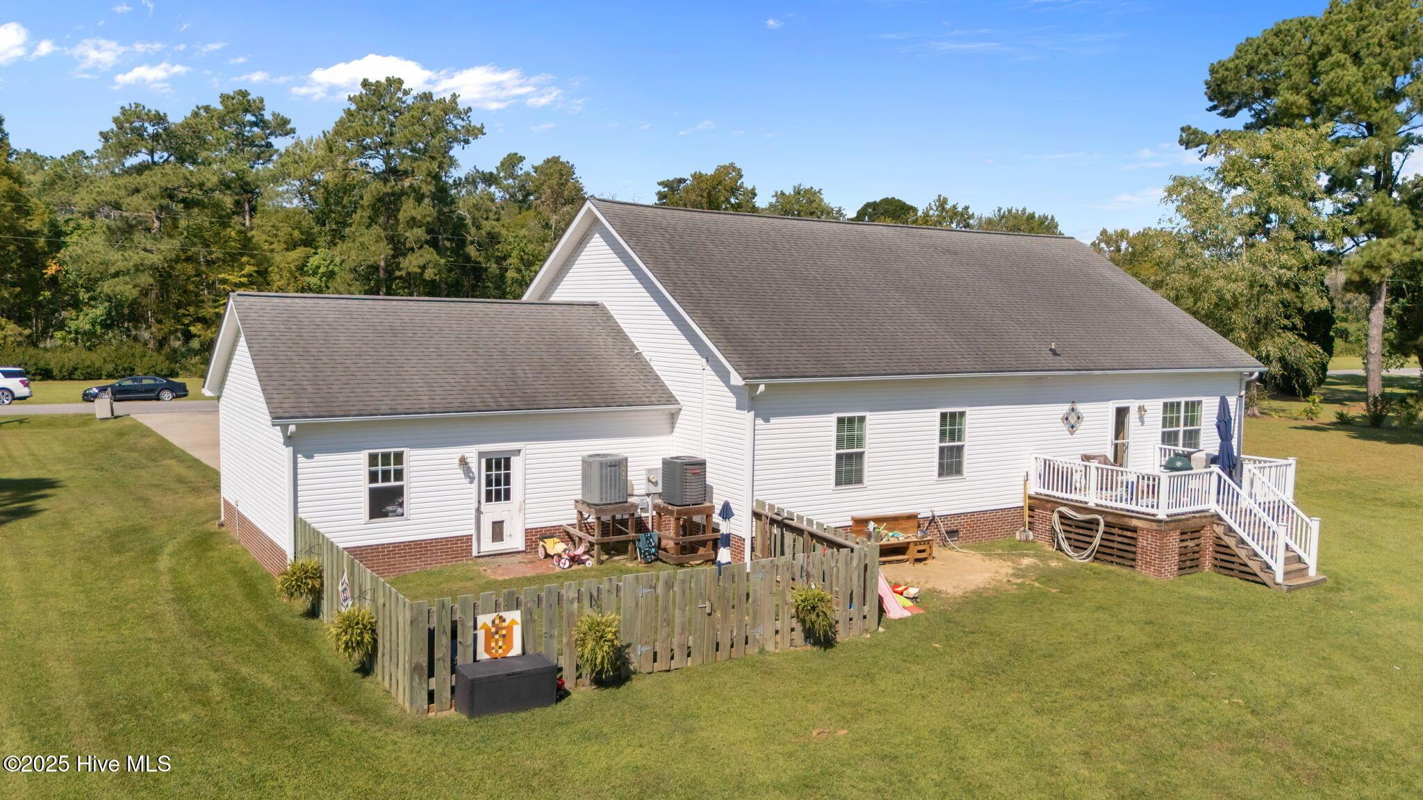 Image 4: 9-web-or-mls-DJI_20250904105436_0950_D