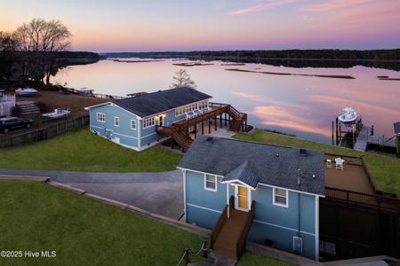 225 Great Neck Hill