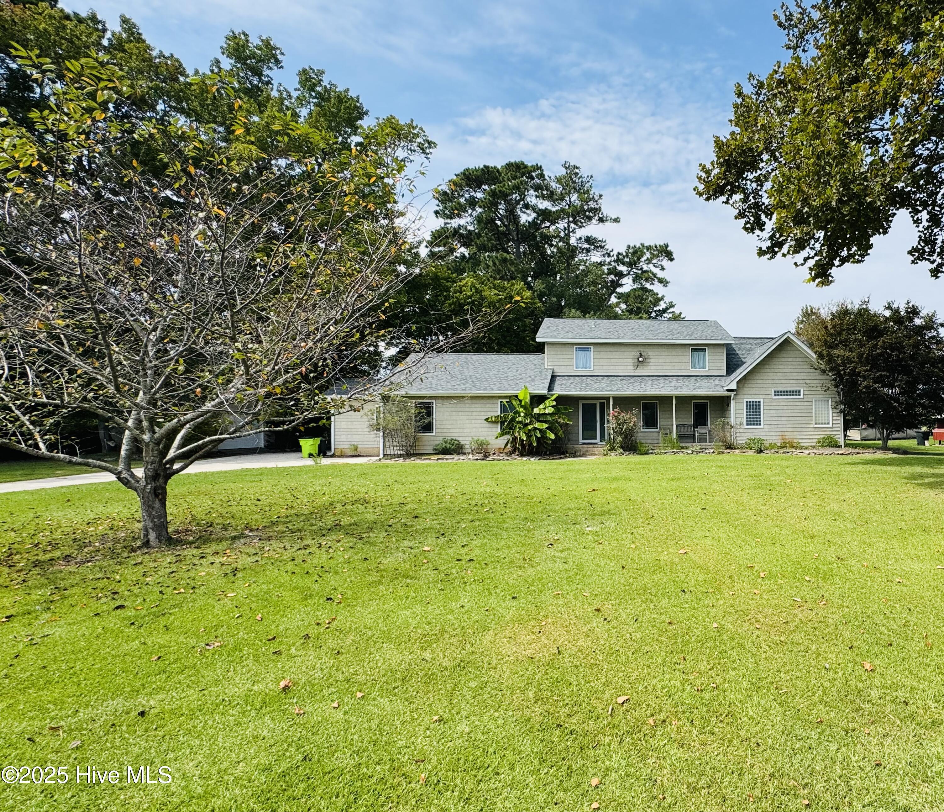 Image 2: 102 Trevino Lane