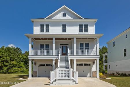 220 Colleton Square