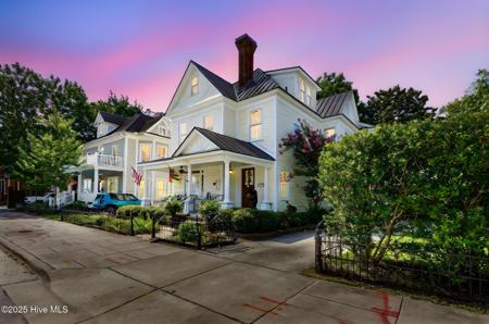 207 Broad Street