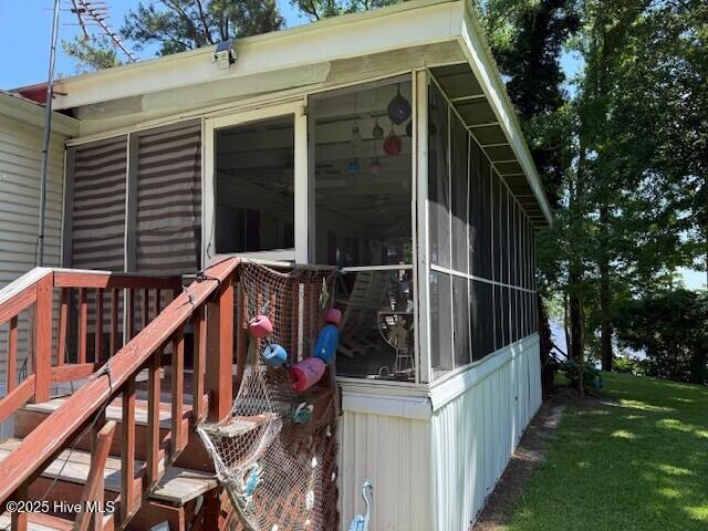 Image 3: porch (4)