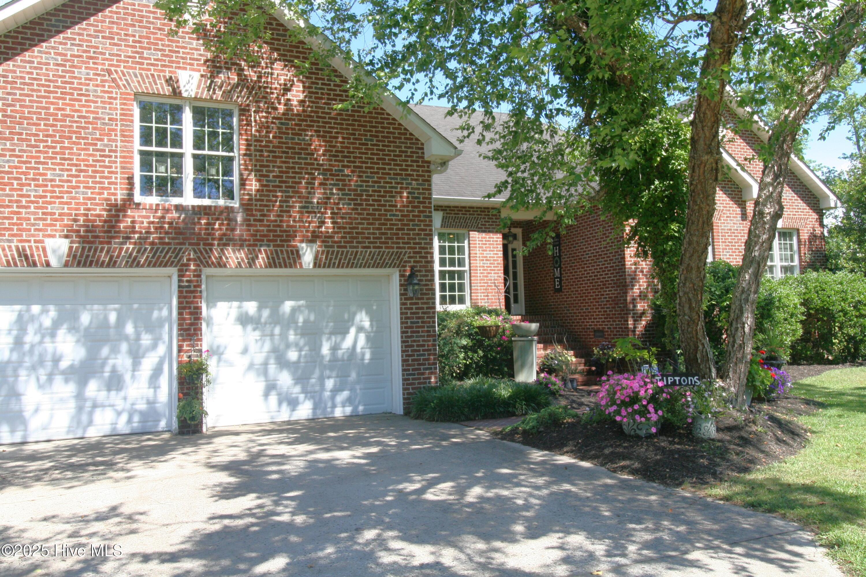 Image 2: Welcoming Front Entrance