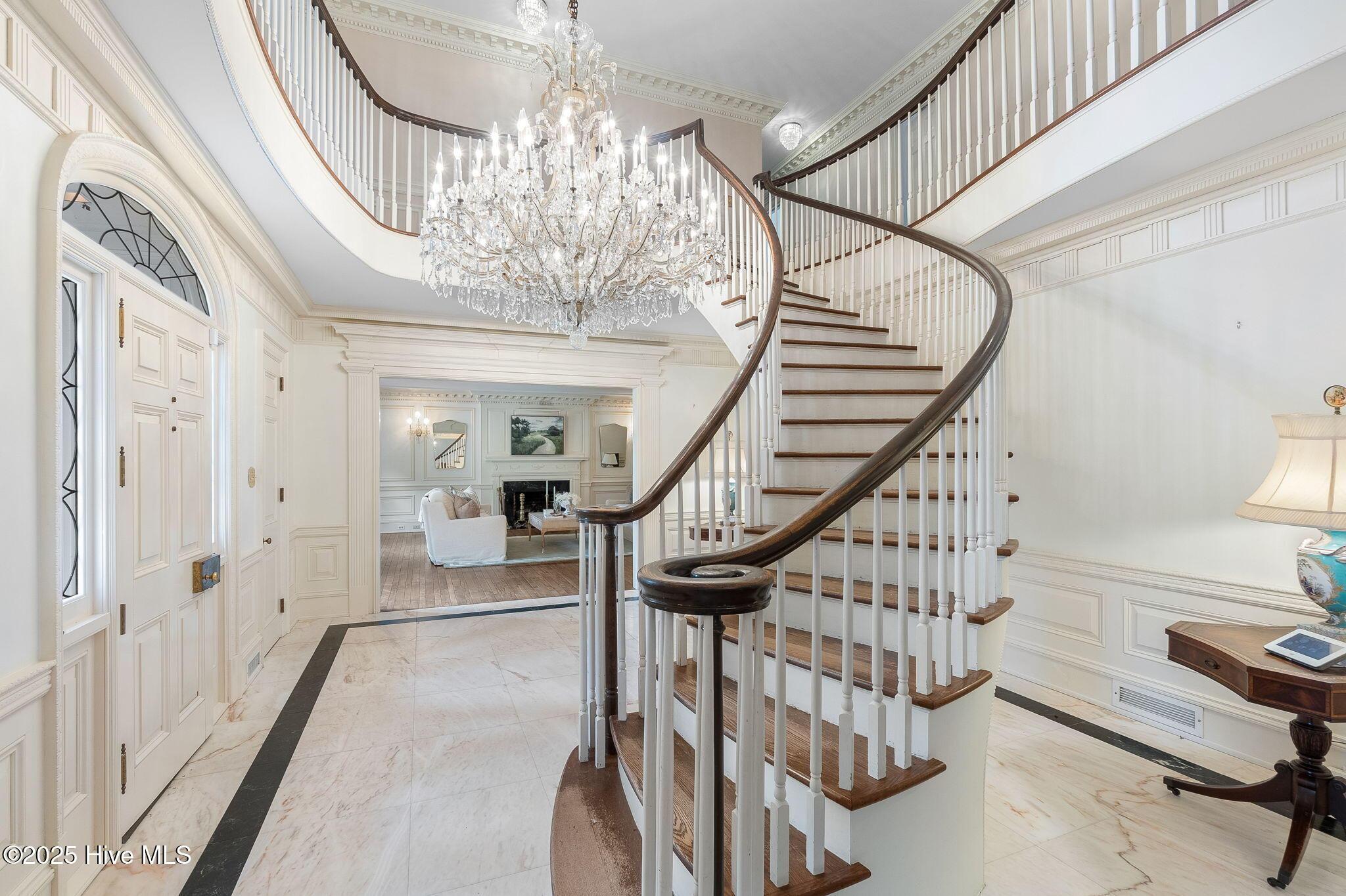 Image 2: 76-web-or-mls-cchadwick-visuals-130-harb