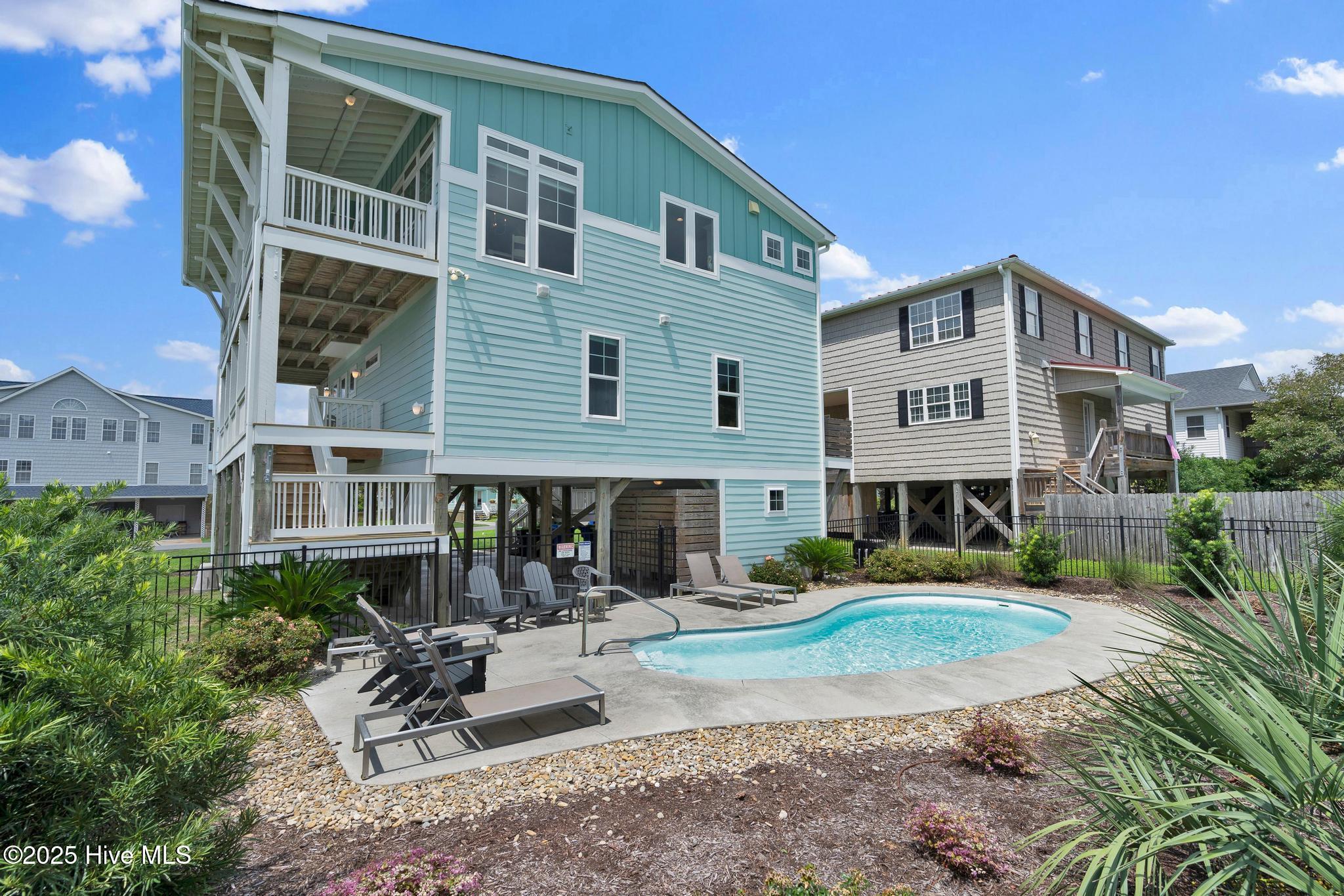 Image 3: 202 Sherrill St