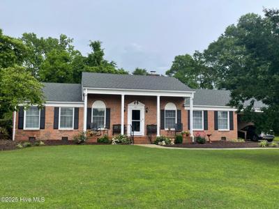 205 Queen Anne Drive