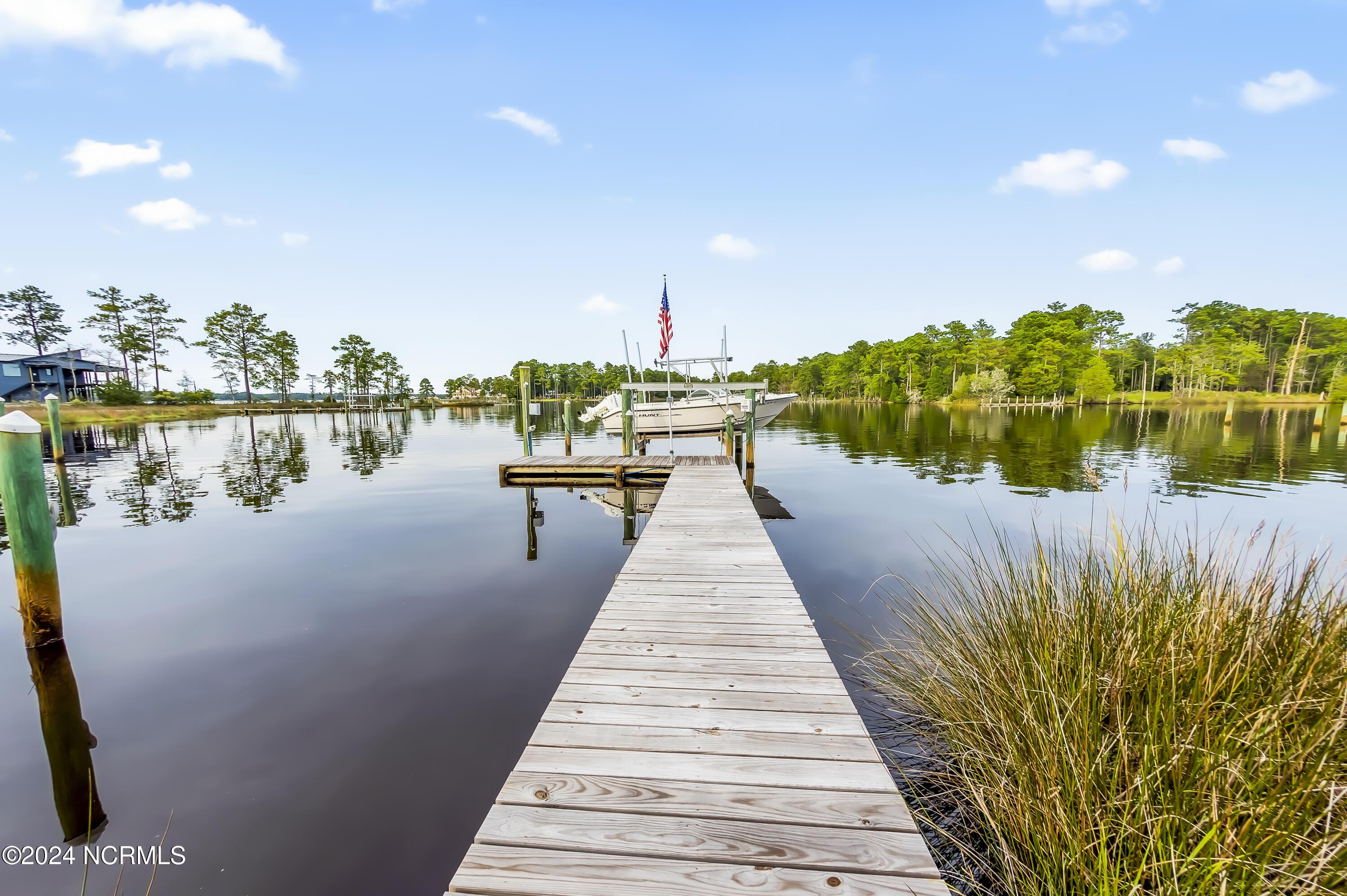 Image 4: 466BayShores028