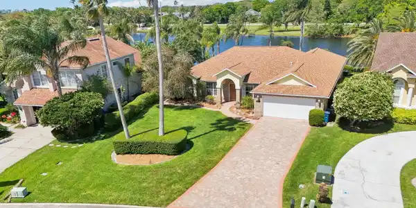 104 SEASIDE Circle