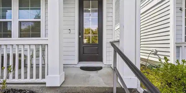 Image 2: 5-web-or-mls-418 S 8th St (2 of 54)