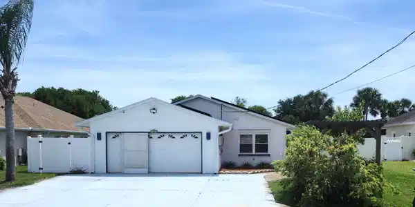 4 CHIPPEWAY Court