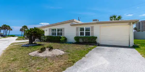 4 OCEAN EDGE DRIVE