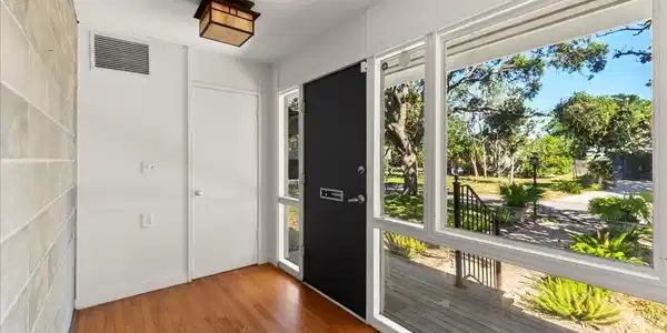 201 ARPIEKA + (IN-LAW SUITE) Avenue