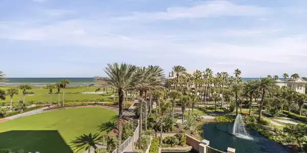 Image 4: ISO 200 Ocean Crest Dr 313 Palm Coast FL