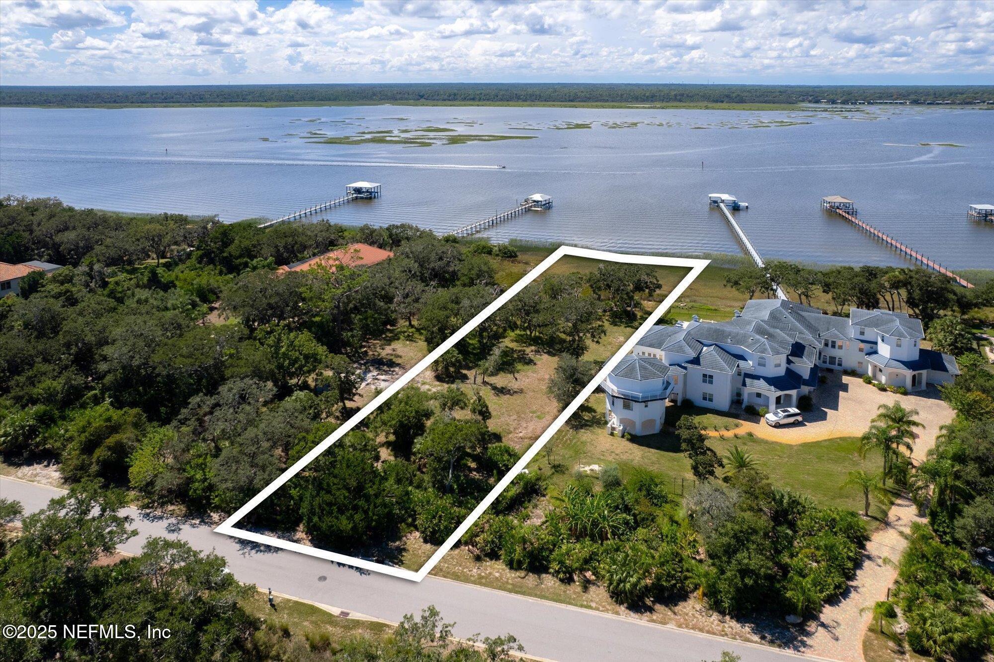 Image 3: 949 N Griffin Shores 02