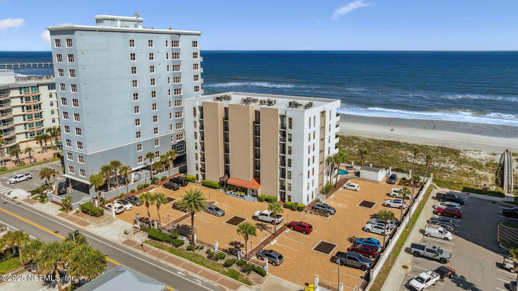 Image 2: 40-web-or-mls-275 1st St S Unit 201 (38