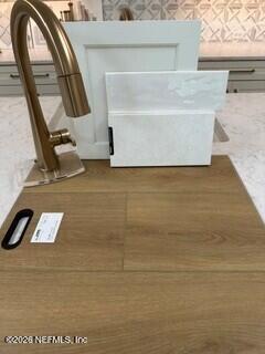 Image 2: AN 527 Tomoka kitchen pic