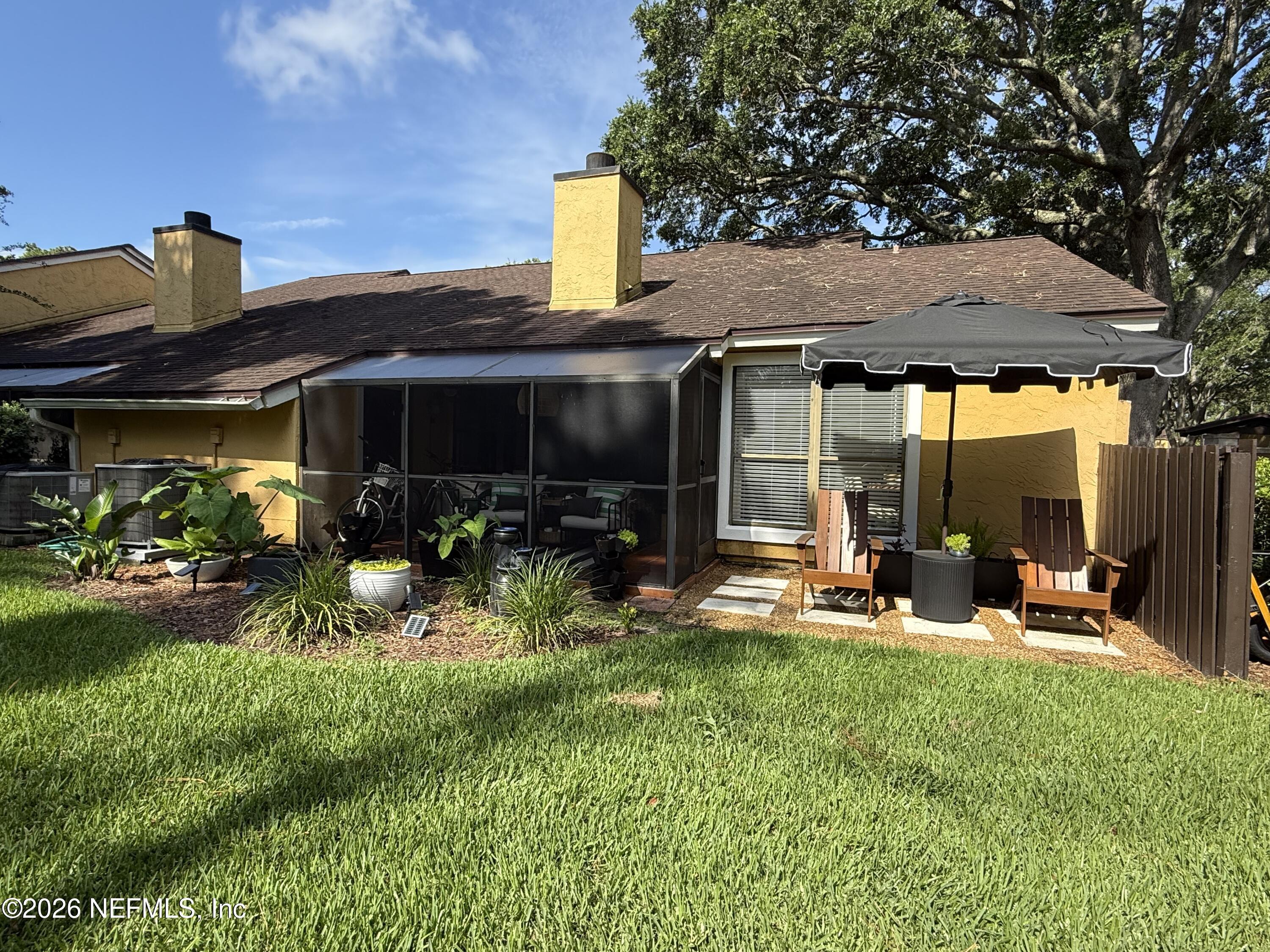 Image 3: Rear of Unit