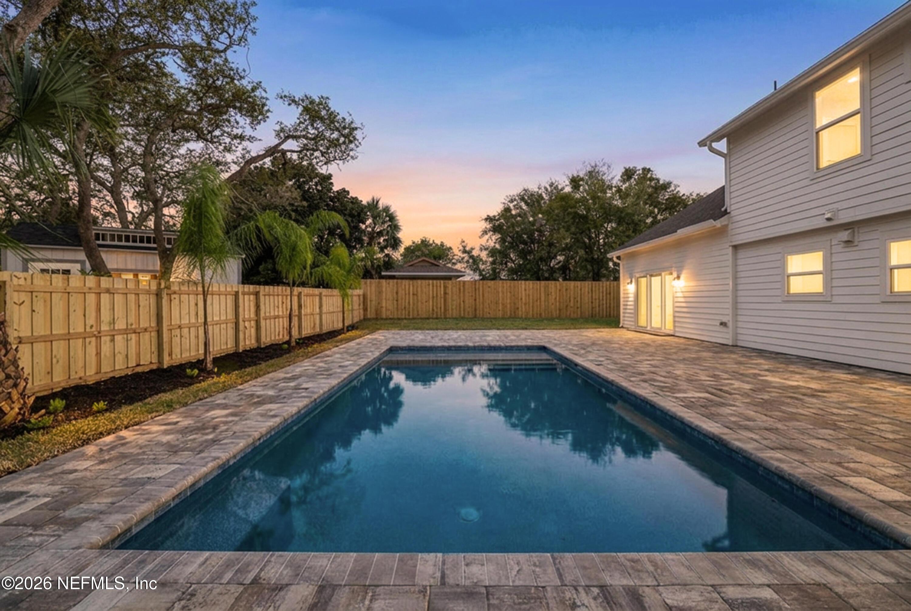 Image 4: 806 Cherry St (1).jpg-FULL