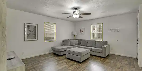 Image 3: 02 Living Room