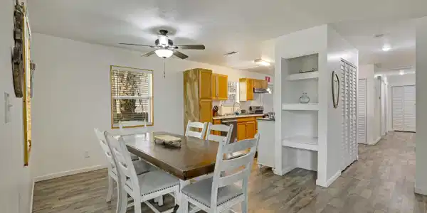 Image 4: 03 Dining Room