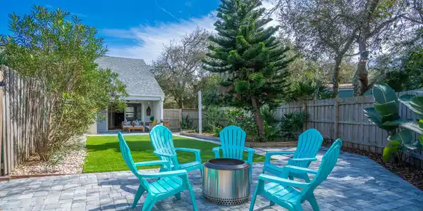 4601 SANDCASTLE Circle