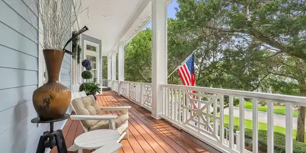 Image 4: Front Porch