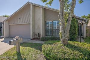 2754 BIARRITZ CT