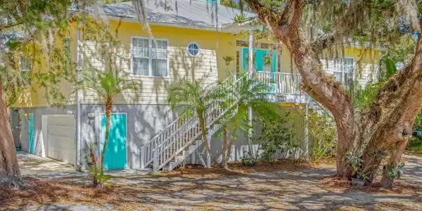 1440 CORUNNA Street