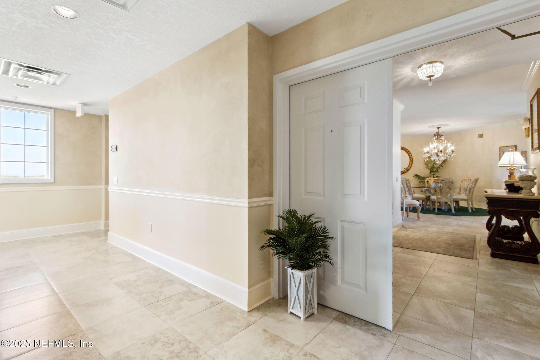 Image 3: 0-web-or-mls-457 Beachside Pl-1