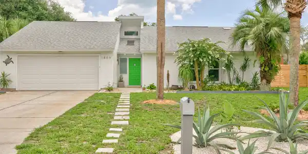 1869 SEA OATS Drive