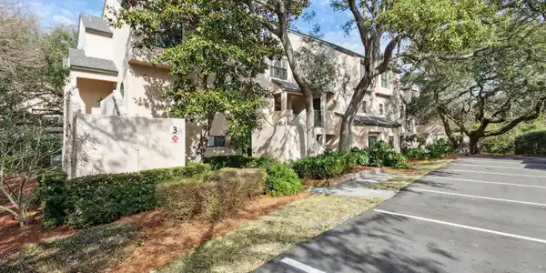 5010 SUMMER BEACH Boulevard