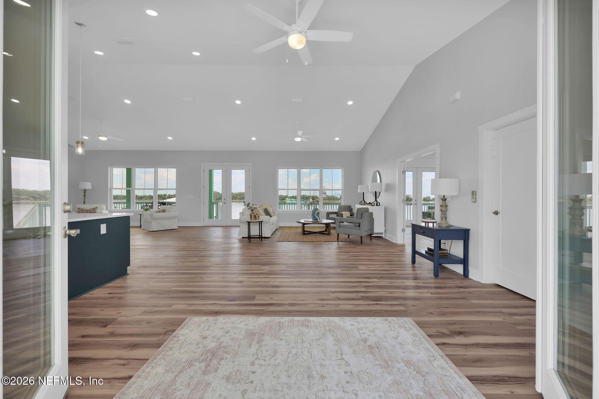 Image 3: 11-web-or-mls-6030 Heckscher Dr___011